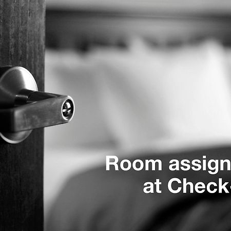 Riverside Serviced Apartments Хошимин Екстериор снимка