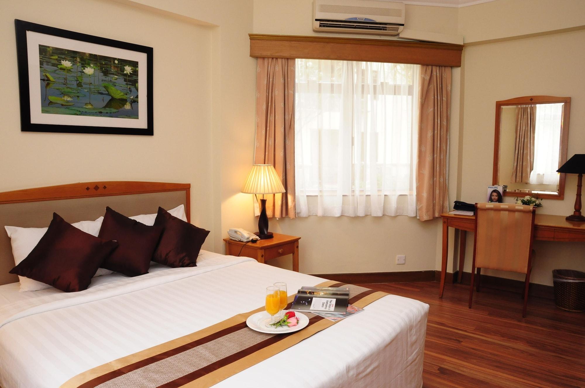 Riverside Serviced Apartments Хошимин Екстериор снимка