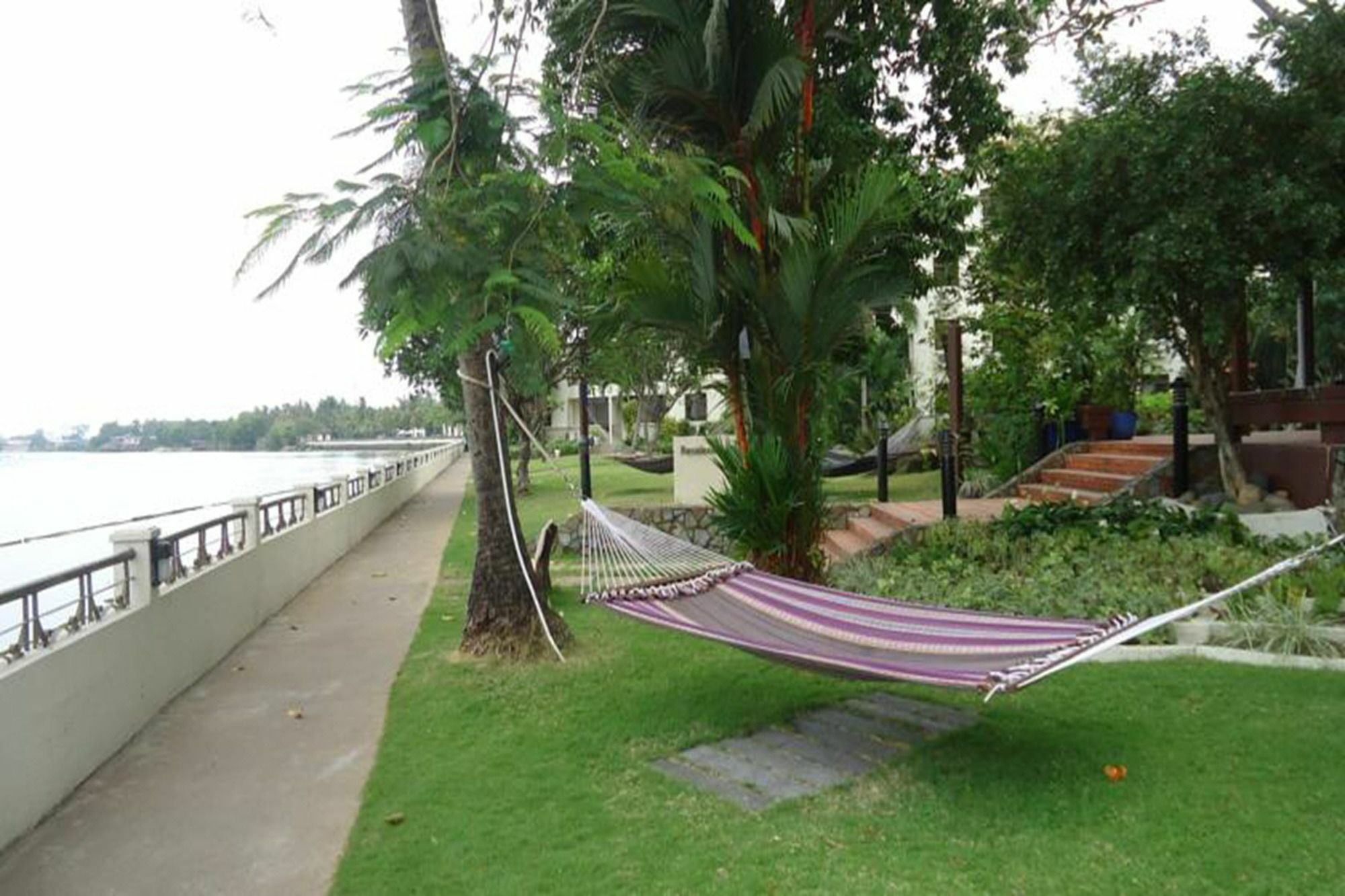 Riverside Serviced Apartments Хошимин Екстериор снимка